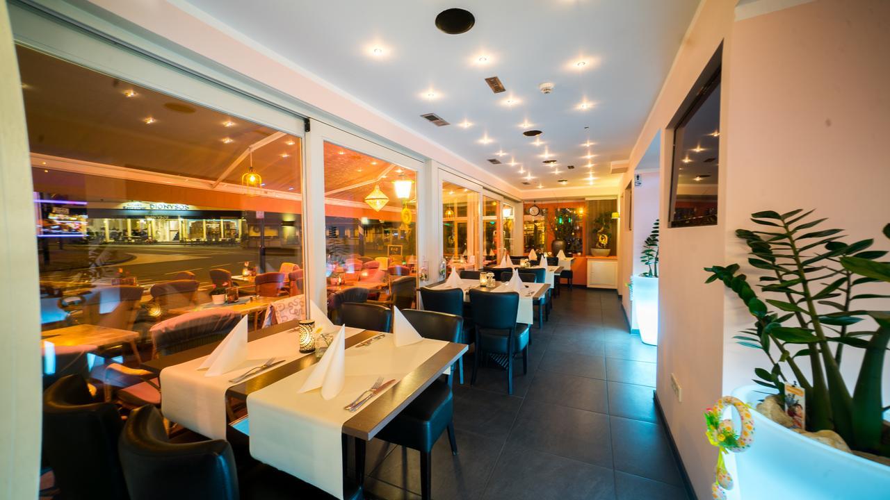 Hotel Restaurant La Piazza Valkenburg aan de Geul Exterior photo